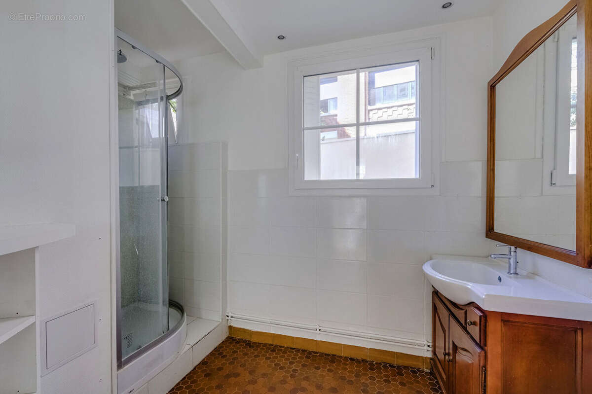 Appartement à PARIS-8E