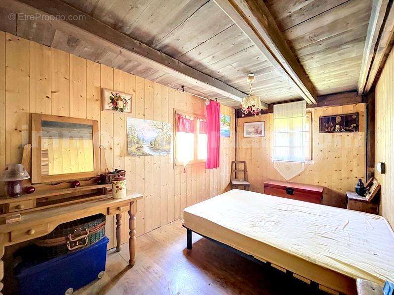 Chalet_D'Alpage_Brizon_Bonneville_secteur_calme_Nature_Residence_Secondaire_vue_montagne_rare_Atypique_frontière_Suisse_Genève_FRONTALIERS_salon_cuisine_terrain_boisé_ - Maison à BRIZON