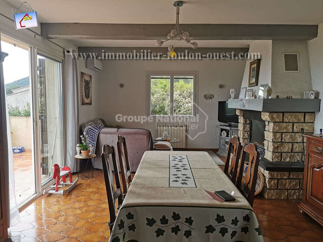 Maison à SOLLIES-VILLE