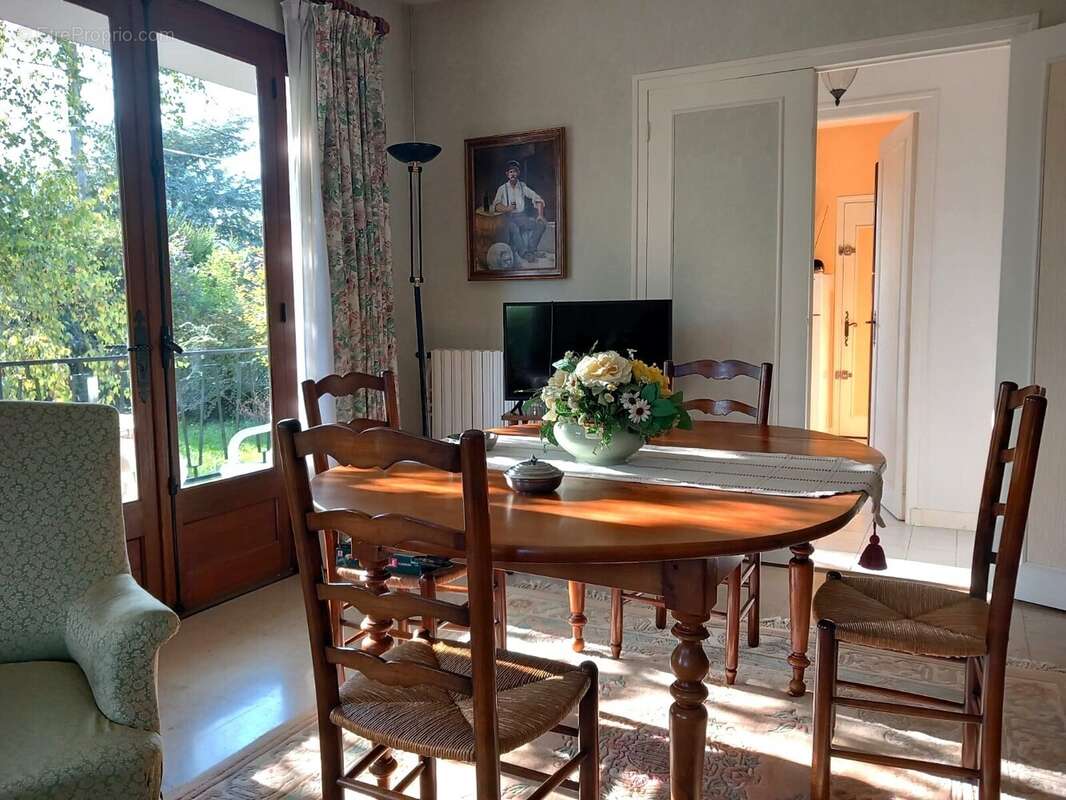 Maison à PONT-SUR-YONNE