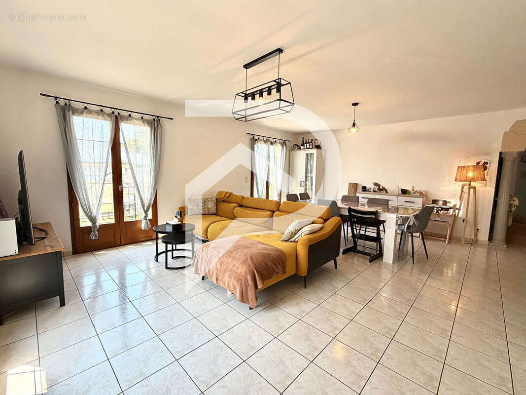 Maison Artix 7 pièces 140 m² - photo 6