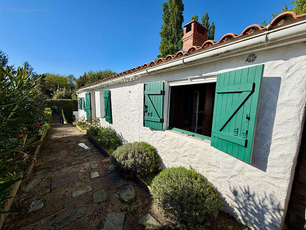 Maison à COMMEQUIERS