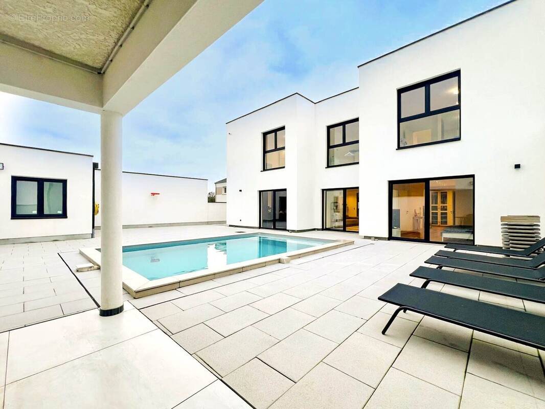 Maison à MONTOY-FLANVILLE