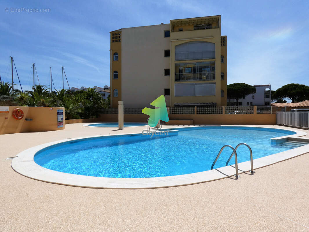 Appartement T2 Cabine avec Parking et Terrasse Vue Port - photo 2