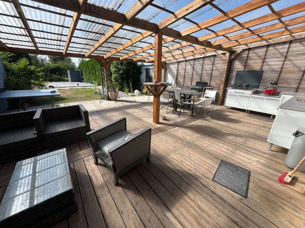 PRESTIGE & ESPACE : Splendide Maison Loft de 251 m² avec 5 Chambres, Jardin, Garage, Piscine  ‍ - photo 14