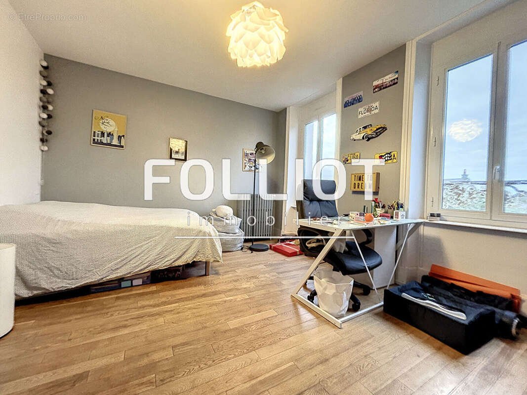 Maison à DONVILLE-LES-BAINS