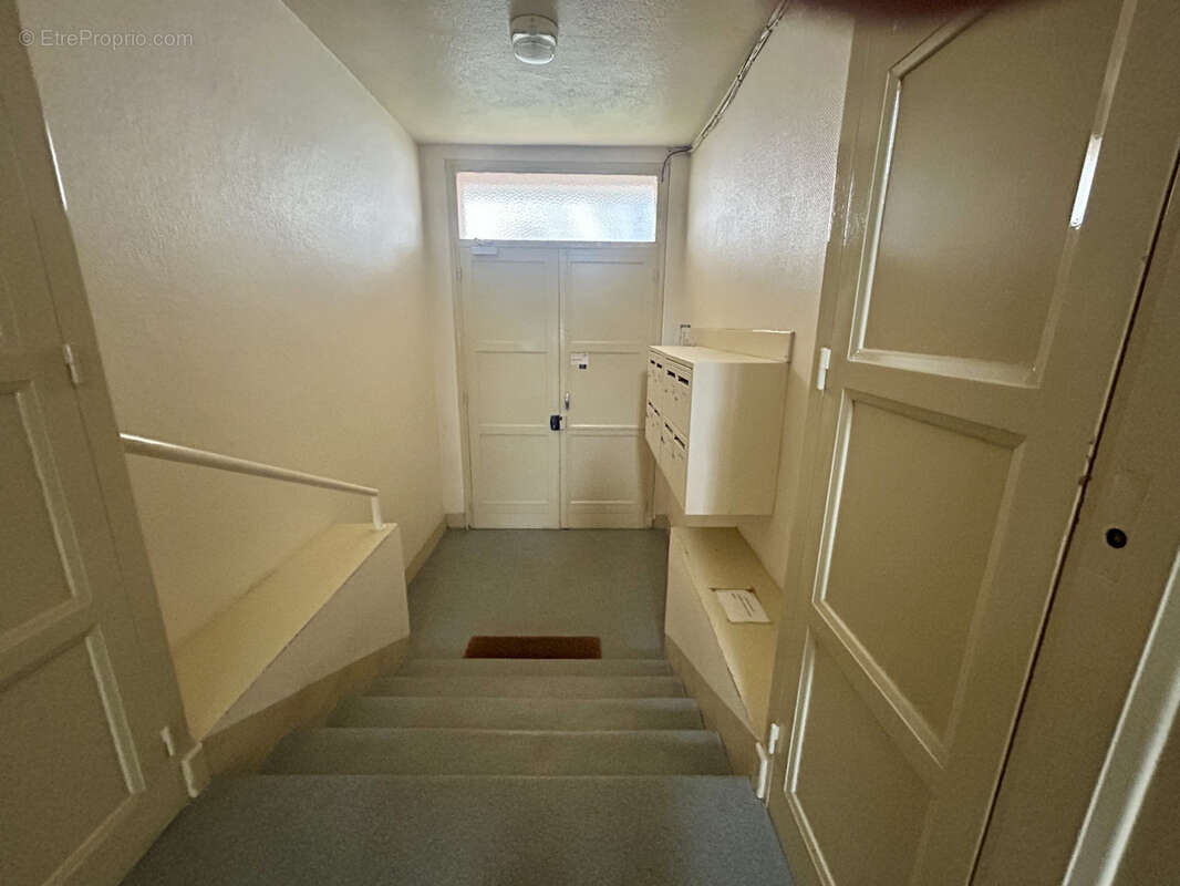 Appartement à LE COTEAU