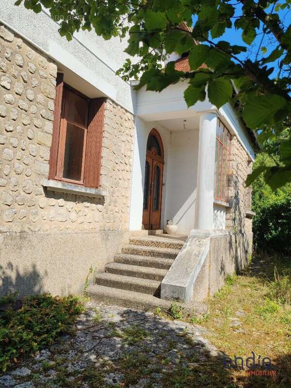 Grande maison 168 m2 - BUXEROLLES - photo 3