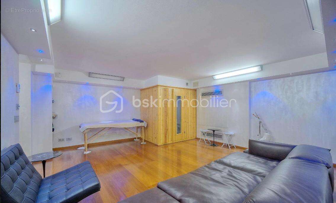 Appartement à ROQUEBRUNE-CAP-MARTIN