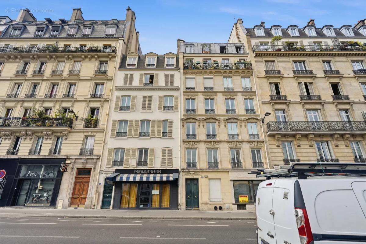 PARIS 17 - STUDIO de 25 m² en dernier étage - photo 11