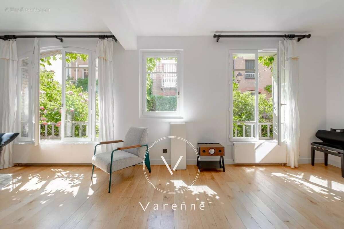 Maison à PARIS-14E