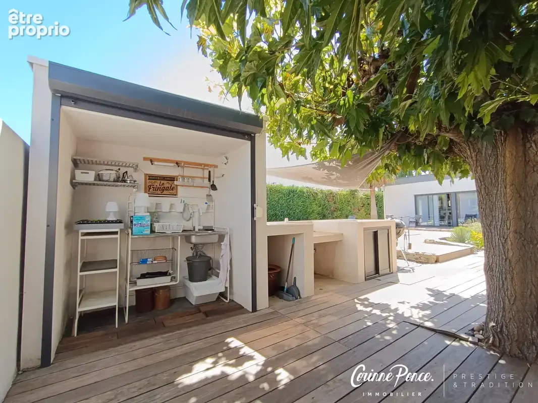 Villa rénovée contemporaine avec piscine, dépendance et atelier - photo 22