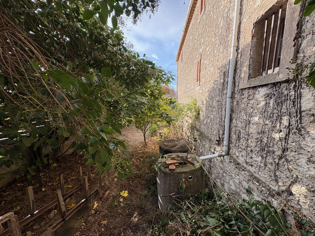 Maison à CUXAC-D&#039;AUDE