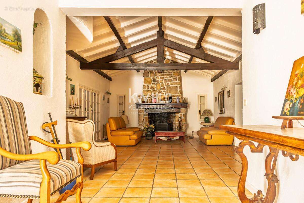 Maison à LA GAUDE