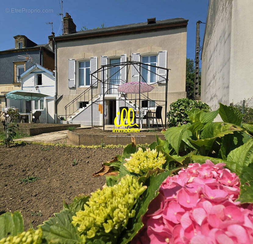 Maison à CHARLEVILLE-MEZIERES
