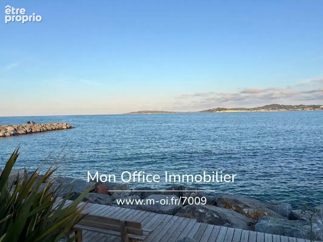 Référence : 7009-les. - maison rénovée à 100m de la mer avec jardin et garage à grimaud beauvallon - photo 7