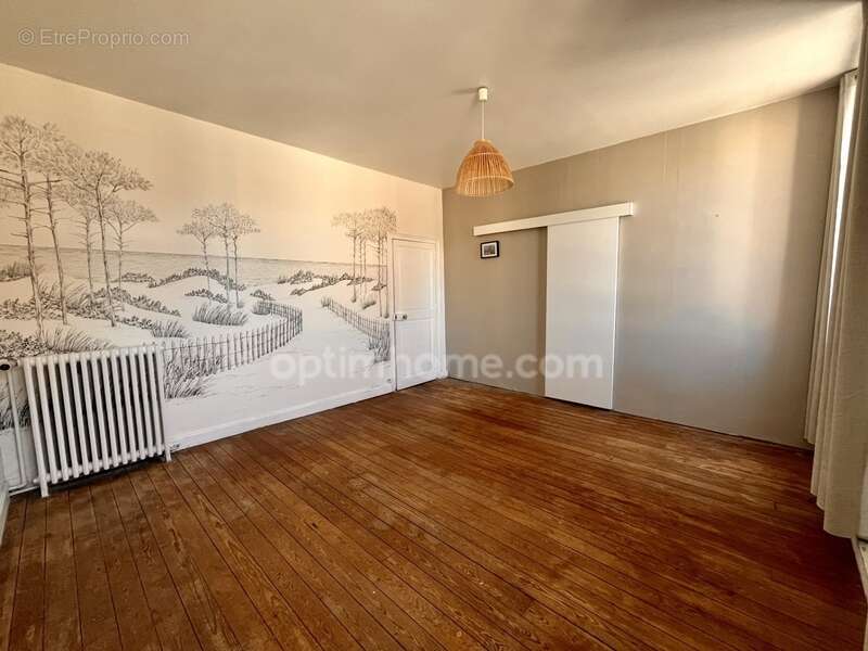 Maison de caractère en briques – 146 m² – Jardin intimiste – Combles aménageables – Centre-ville de Marle - photo 11