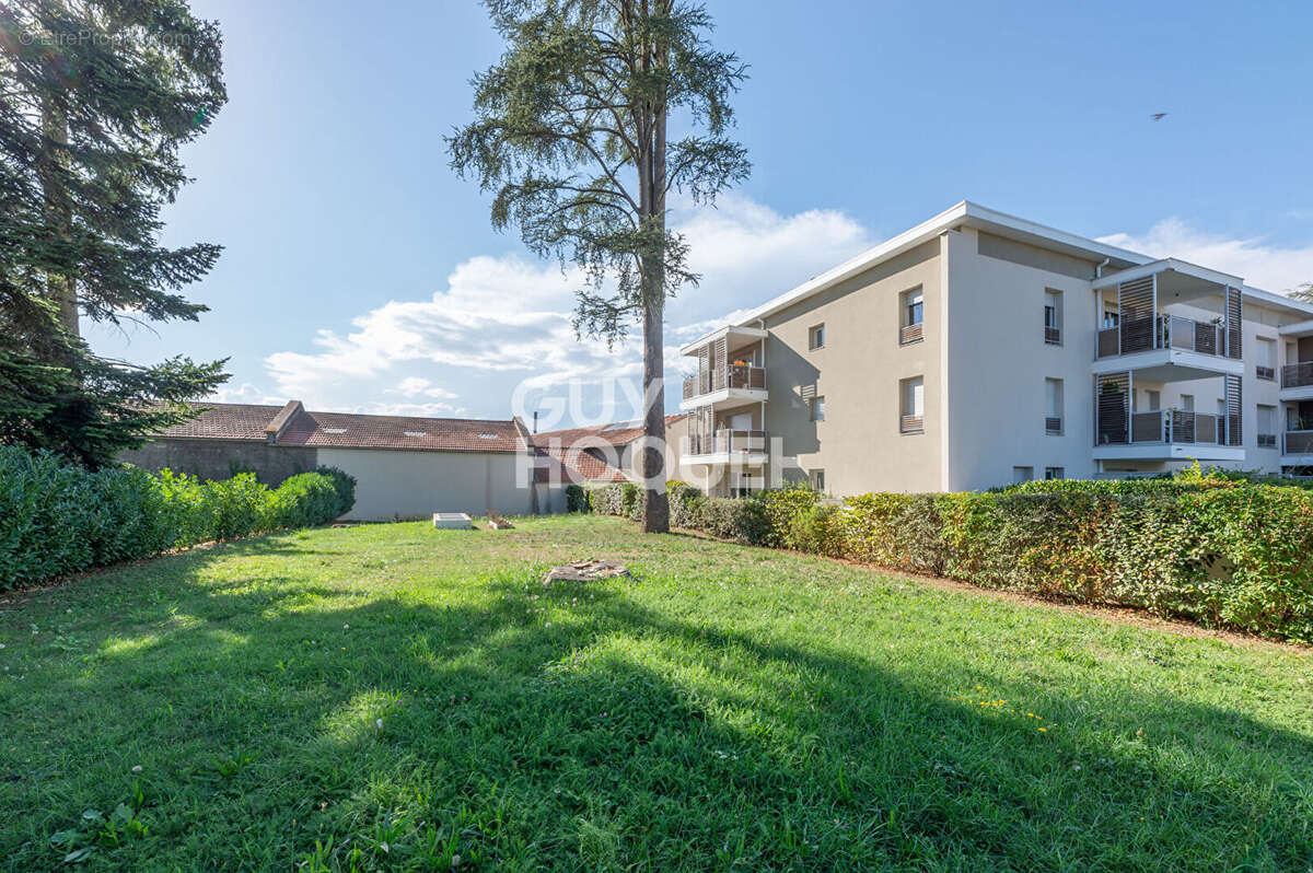 Appartement à RILLIEUX-LA-PAPE