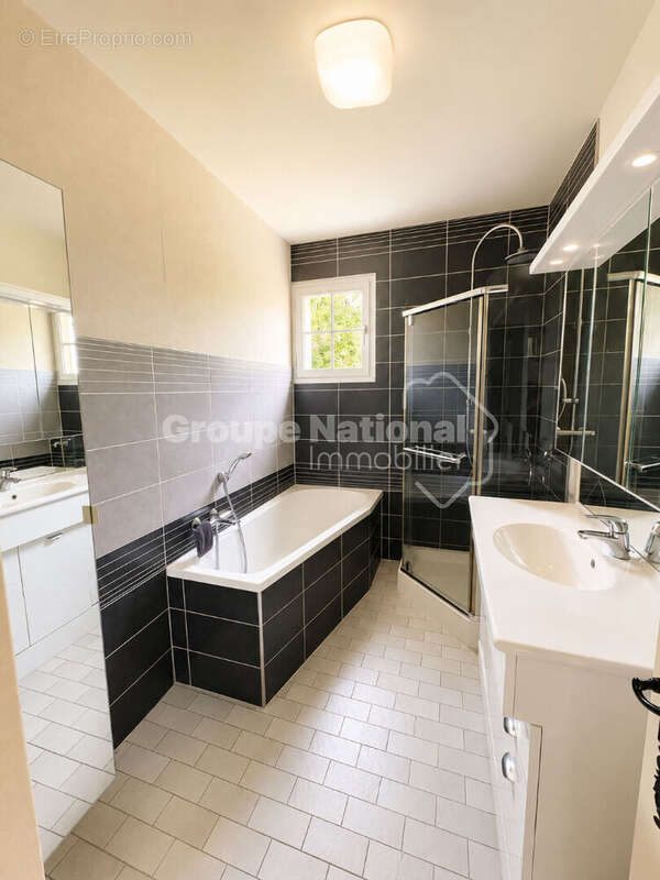 Maison Sainte Genevieve 6 pièce(s) 162.99 m2 - photo 6