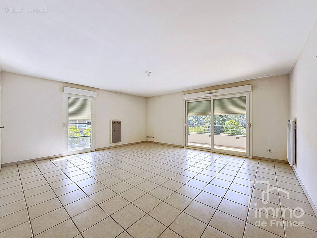 Appartement à BELLEGARDE-SUR-VALSERINE