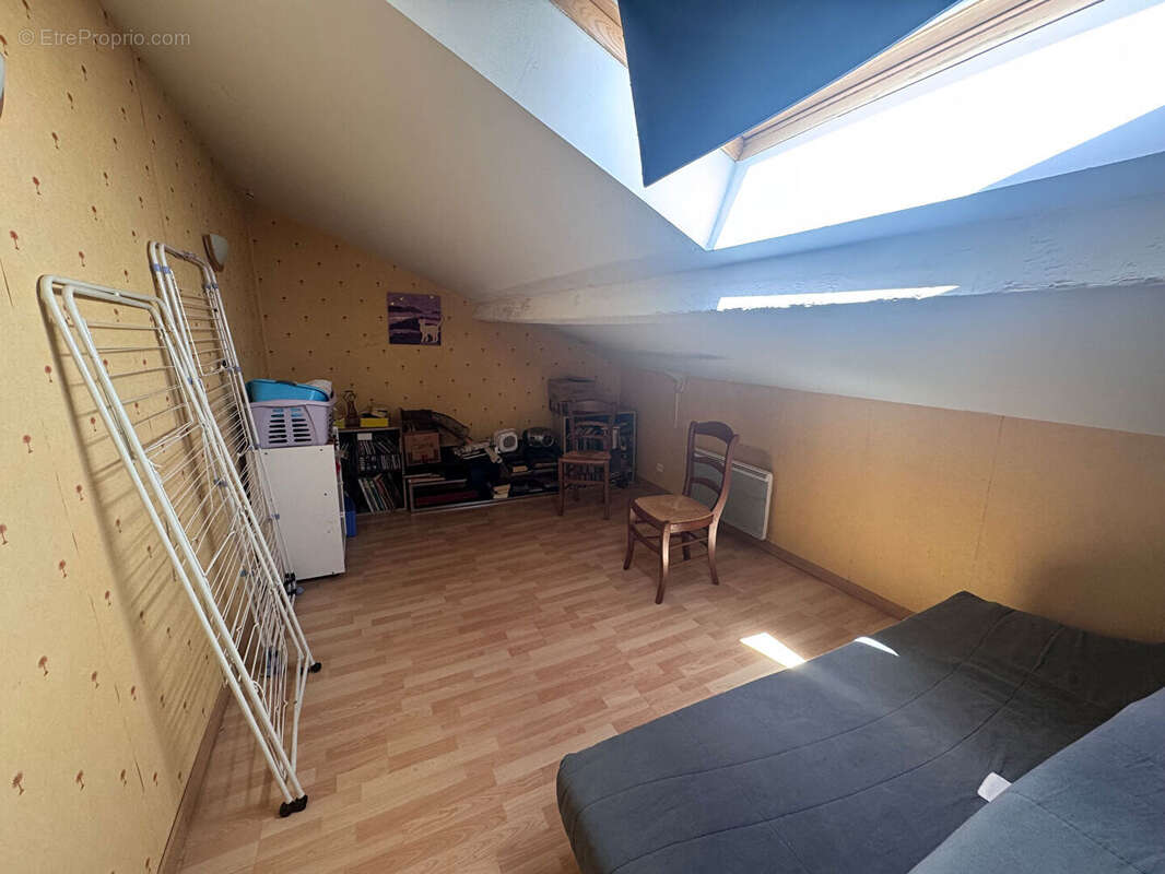 Maison à LES MARTRES-DE-VEYRE