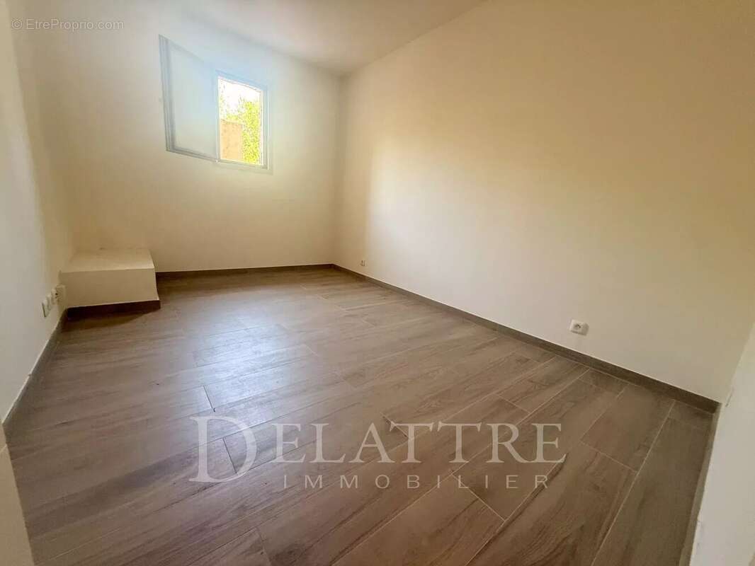 MOUANS SARTOUX charmant appartement T3 en rez de jardin - photo 6