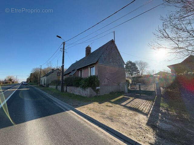 Maison à WOIGNARUE