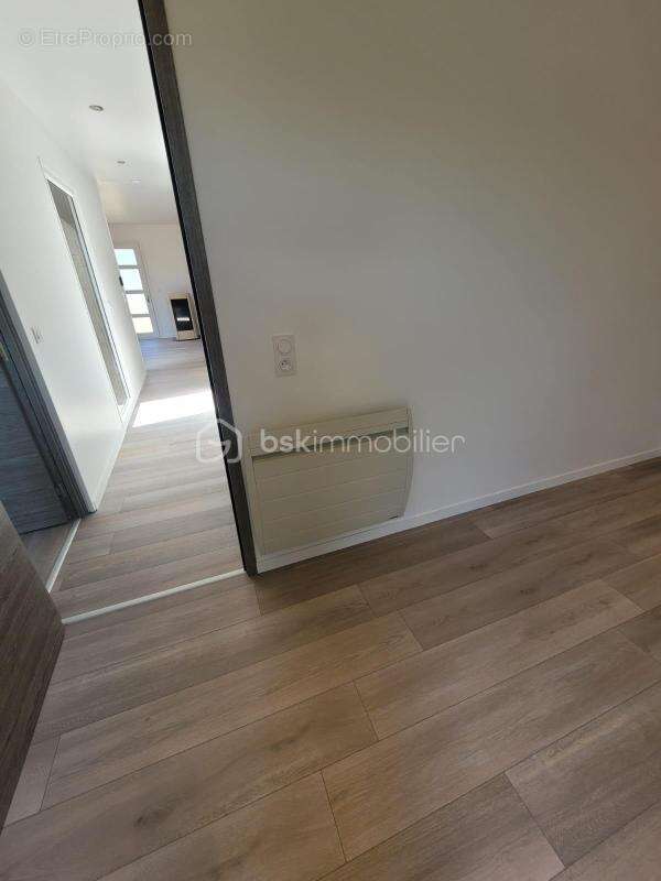 Maison à COURLON-SUR-YONNE