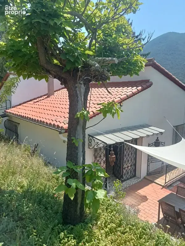 Joyau rare dans le sud de la France : maison avec appartement séparé, piscine chauffée et vaste terrain - photo 2