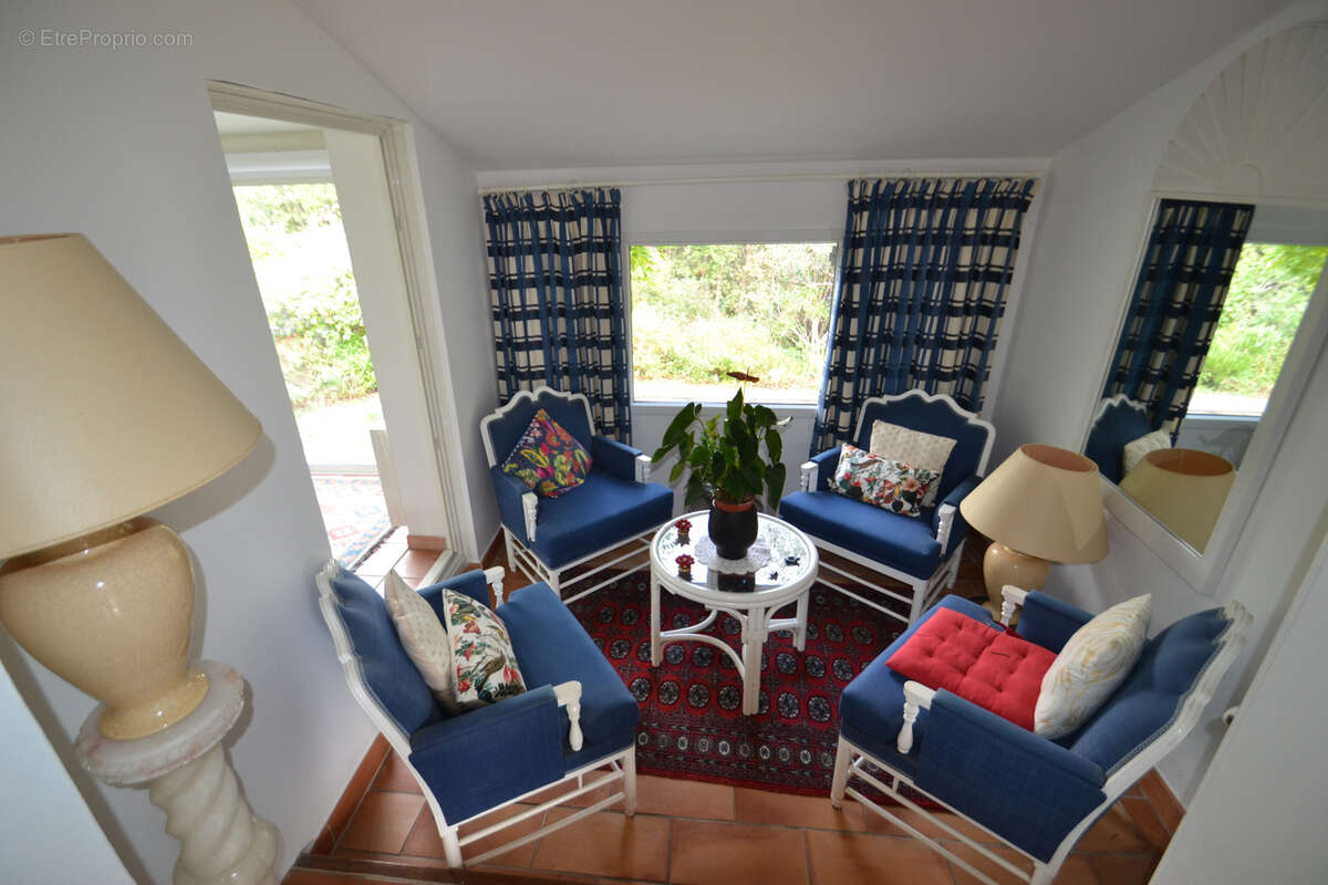 Biot residentiel belle villa avec piscine vente en viager occupe 1personne - photo 12