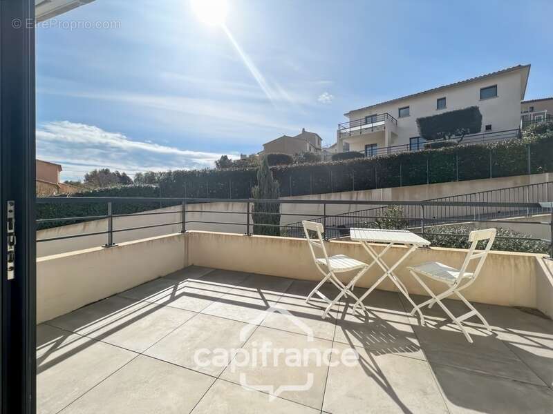 Appartement à BORMES-LES-MIMOSAS