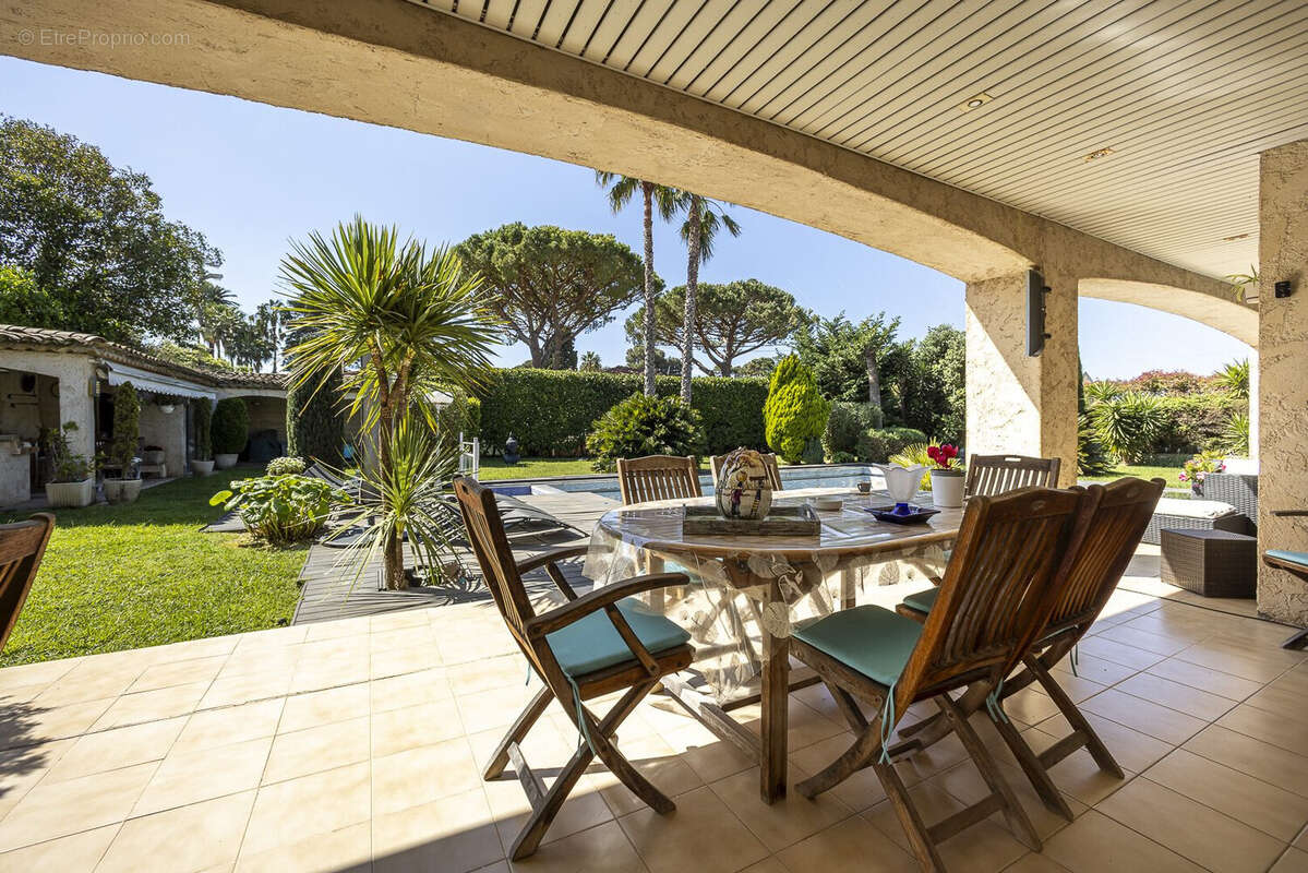 Maison 200 m² à Antibes  - photo 5