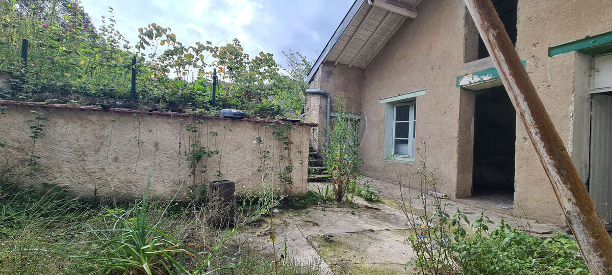 Maison à LINY-DEVANT-DUN