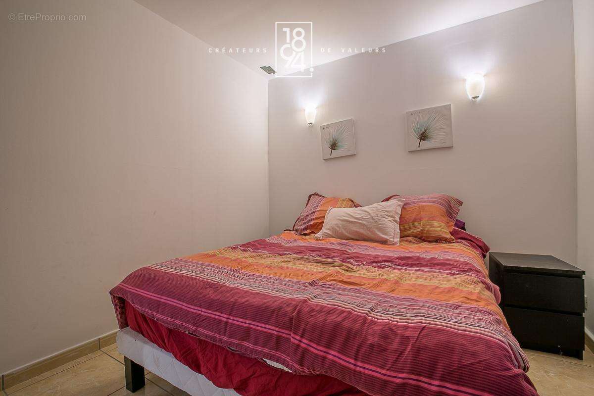 Maison 130 m2 t5 + dependance 32 m2 piscine terrain 665m2 au calme - photo 23