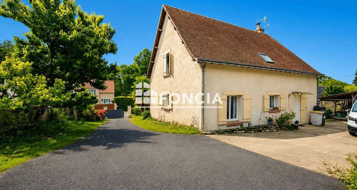 Maison à NAZELLES-NEGRON