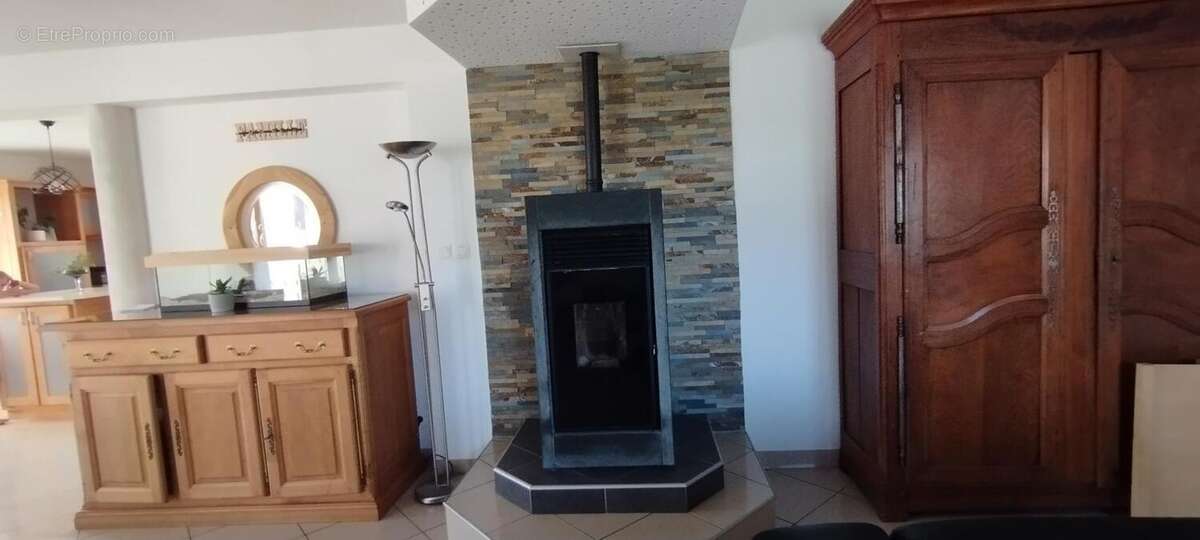 Maison à NEUREY-LES-LA-DEMIE