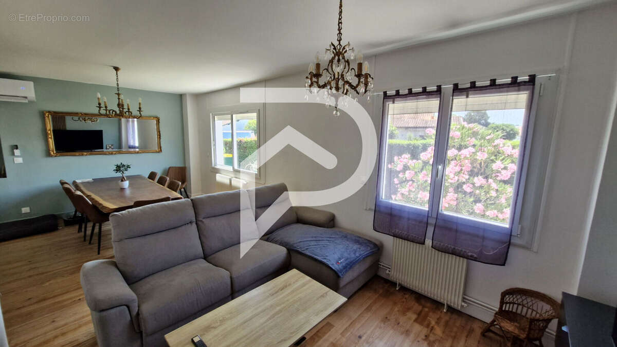 Maison de plain-pied rénovée 4 pièces 89 m² centre ORTHEZ - photo 3