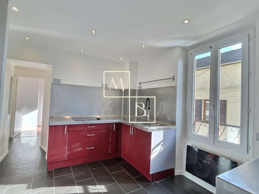 Appartement à CORBEIL-ESSONNES