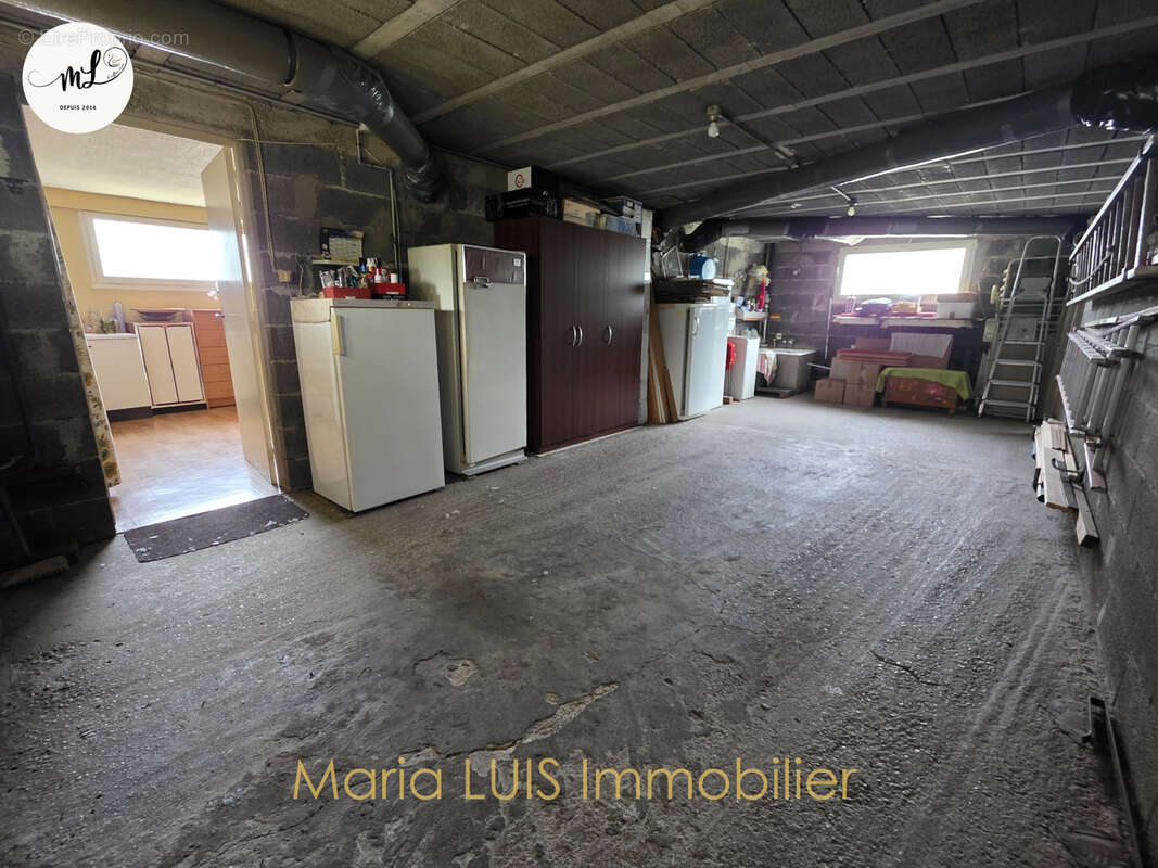 Maison individuelle proche du centre de la commune et des complexes sportifs - photo 10