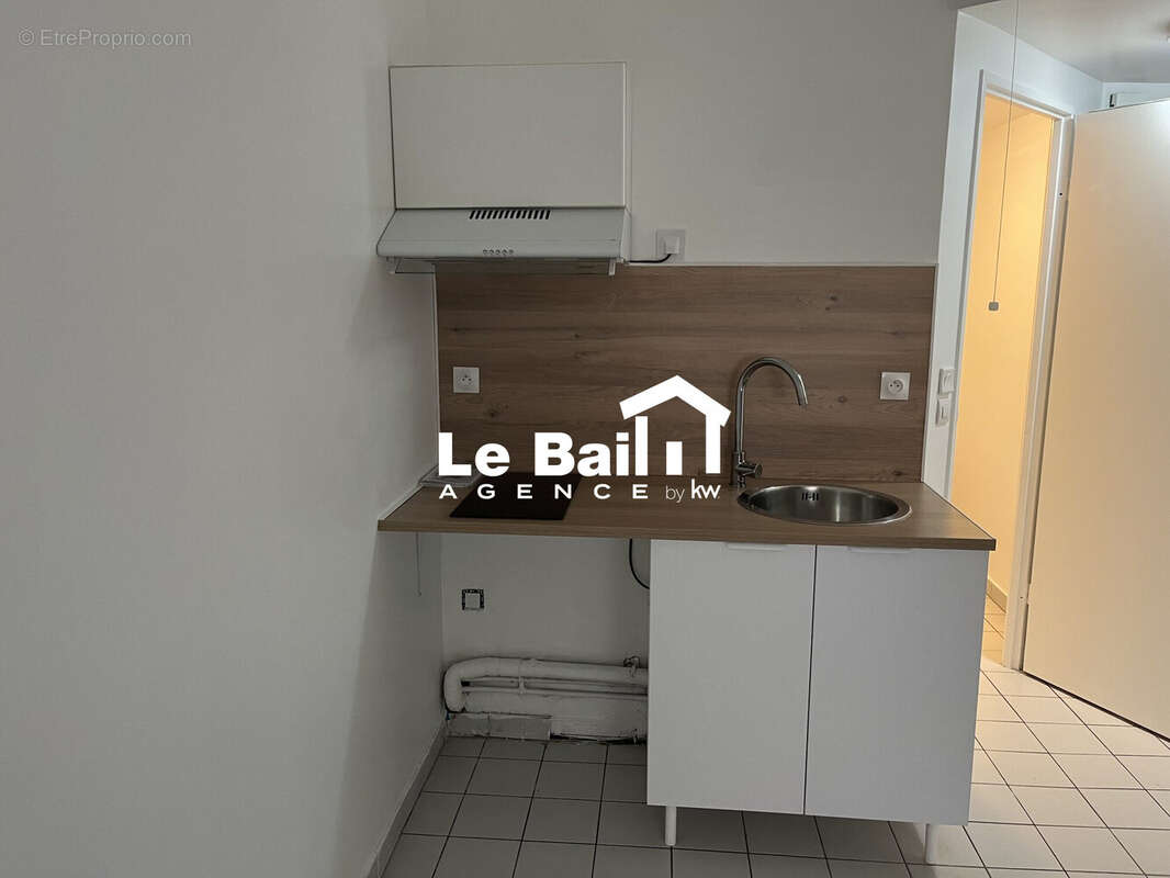Appartement 17 m² à Osny  - photo 4