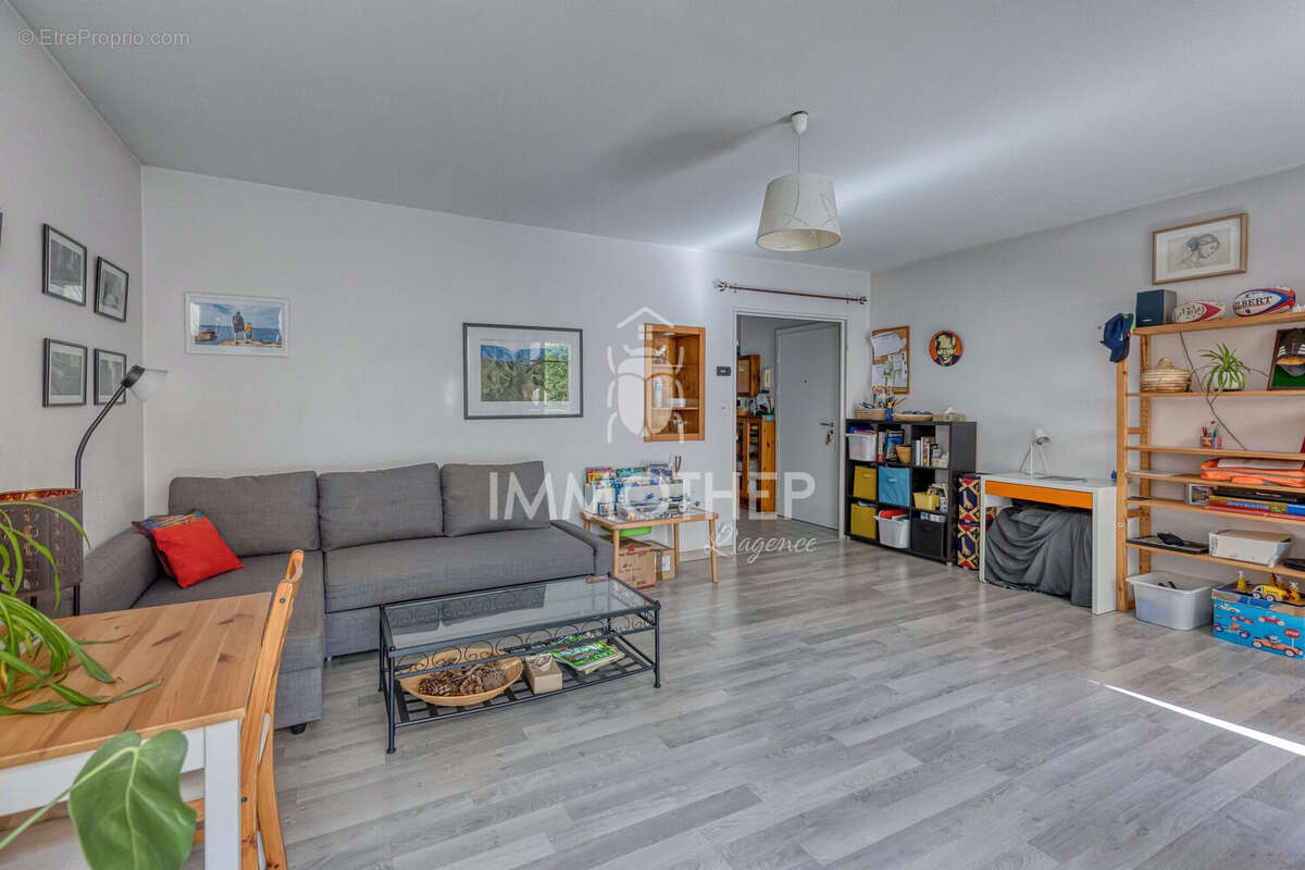 Appartement à FONTAINE