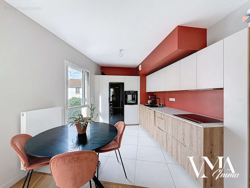 Appartement à COLLONGES-AU-MONT-D'OR