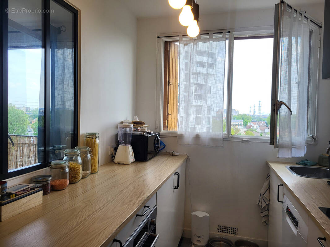 Appartement à VILLETANEUSE