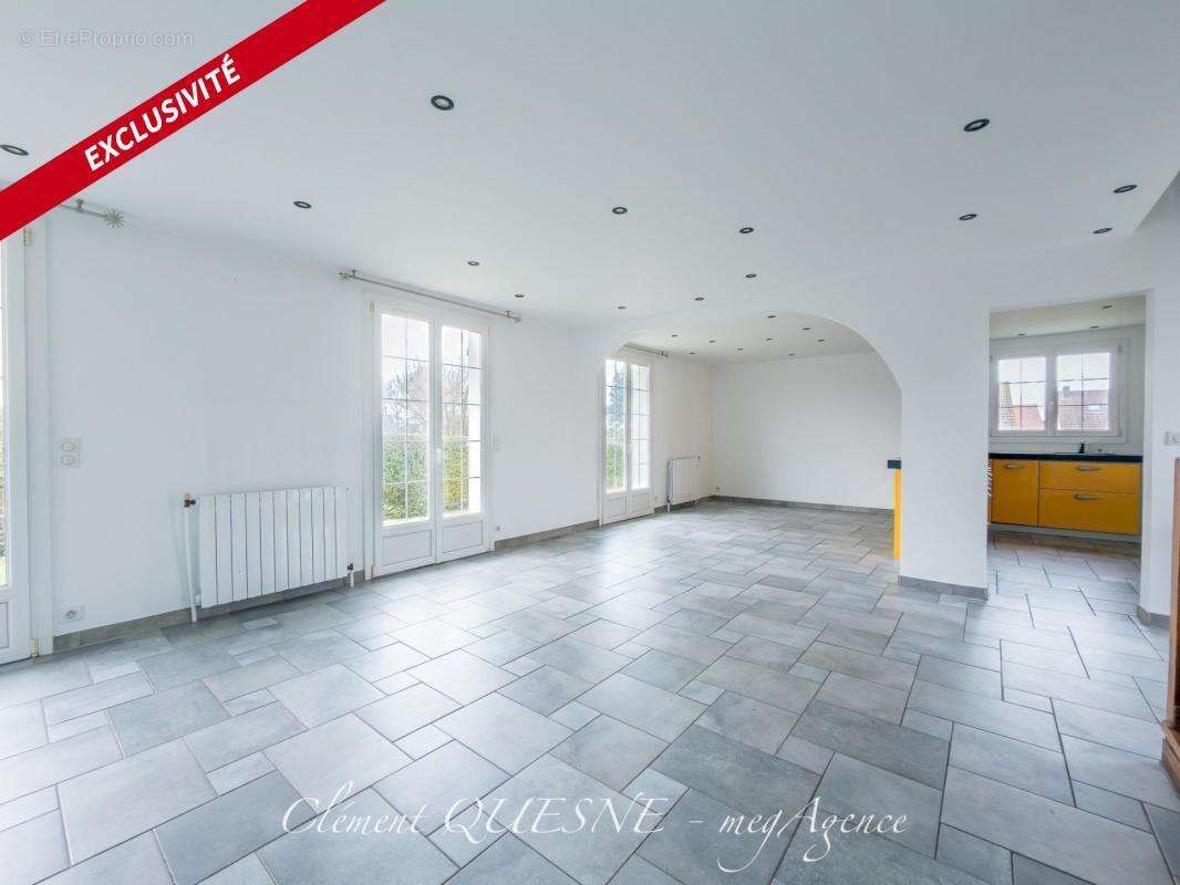 Maison à SAINT-MARTIN-EN-CAMPAGNE