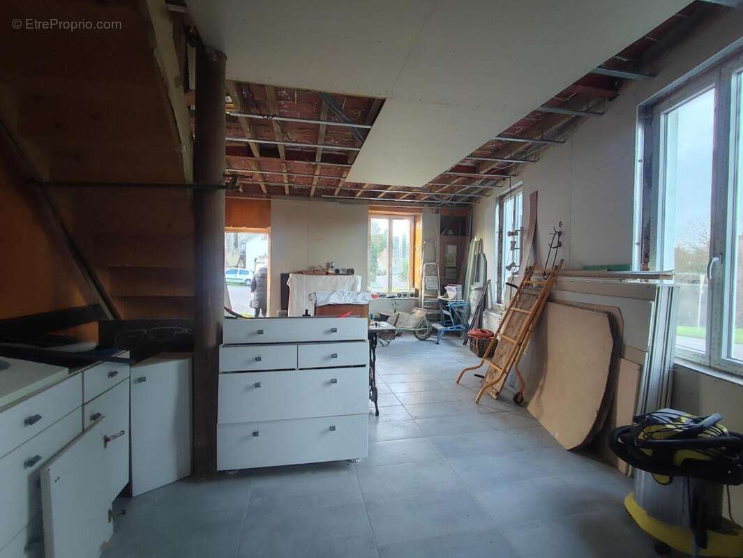 Maison 50 m² à Saint-Verain  - photo 3