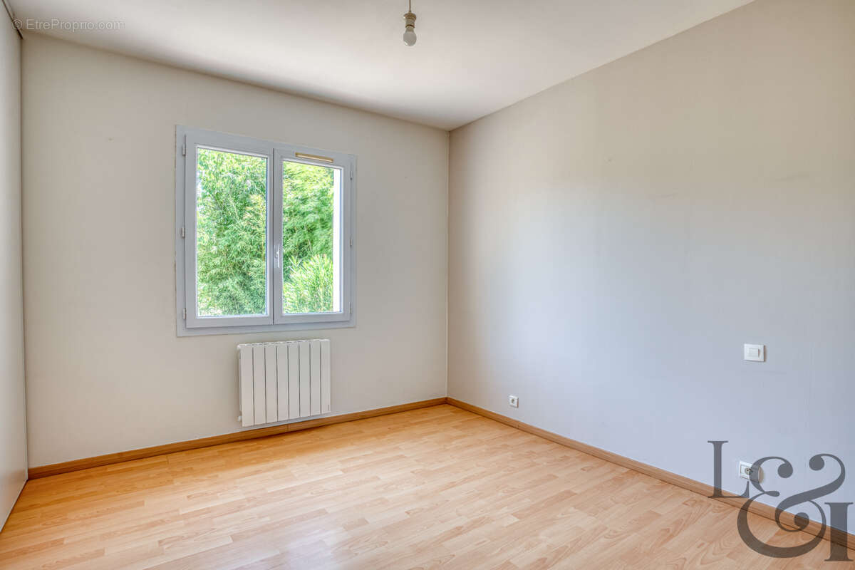 Maison plain-pied 3 chambres à Sainte-Livrade-sur-Lot - photo 15