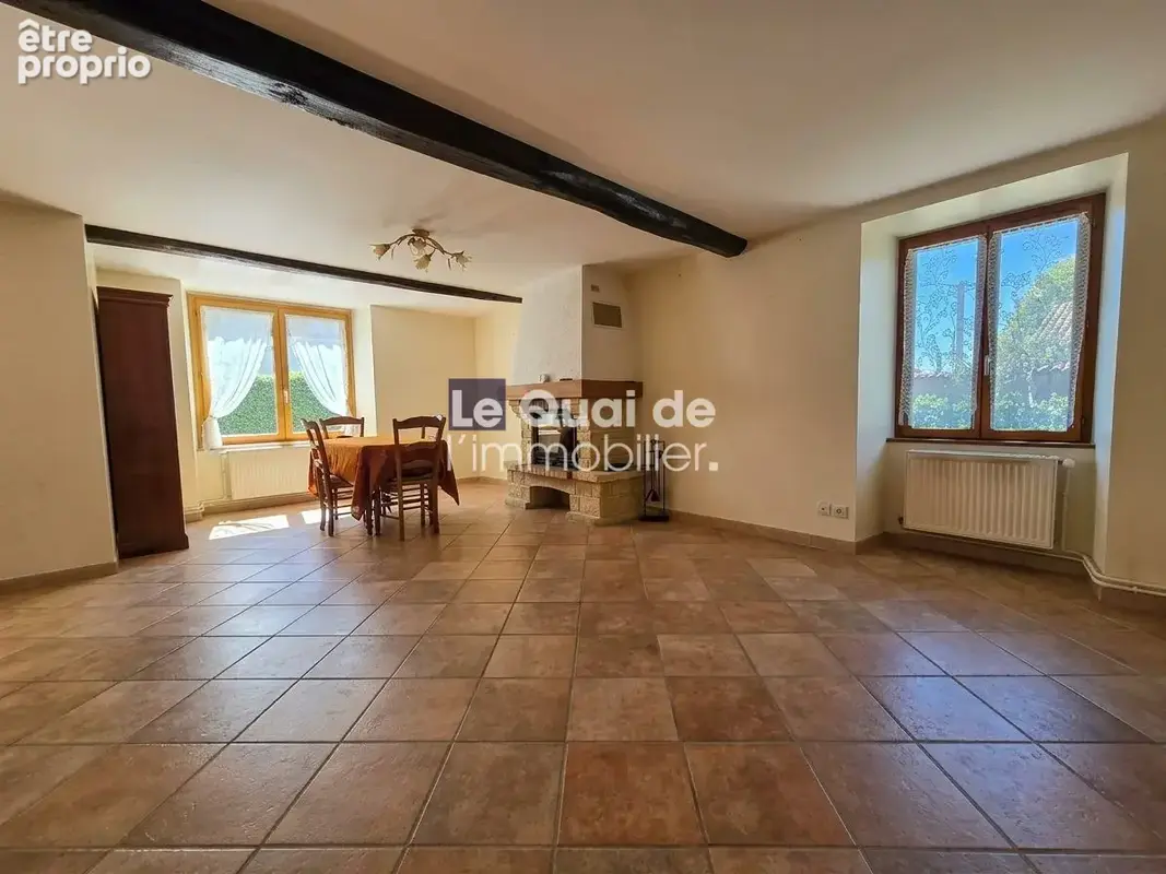 Maison 6 pièces 115 m² à vendre à Brezins (38590) - photo 2
