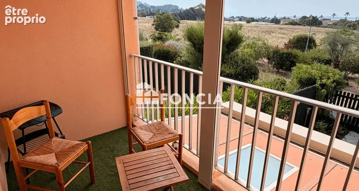 Photo Appartement à Carqueiranne au prix de 235 000€