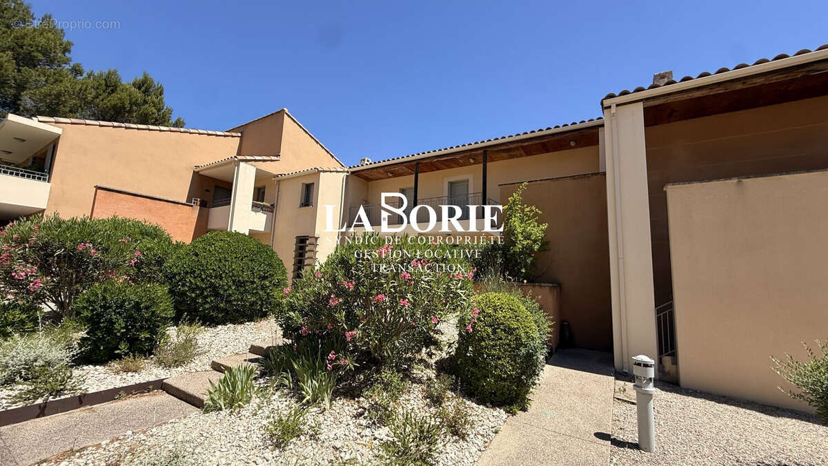 Appartement 4 pièces 76 m² à vendre à Saumane-De-Vaucluse (84800) - photo 4