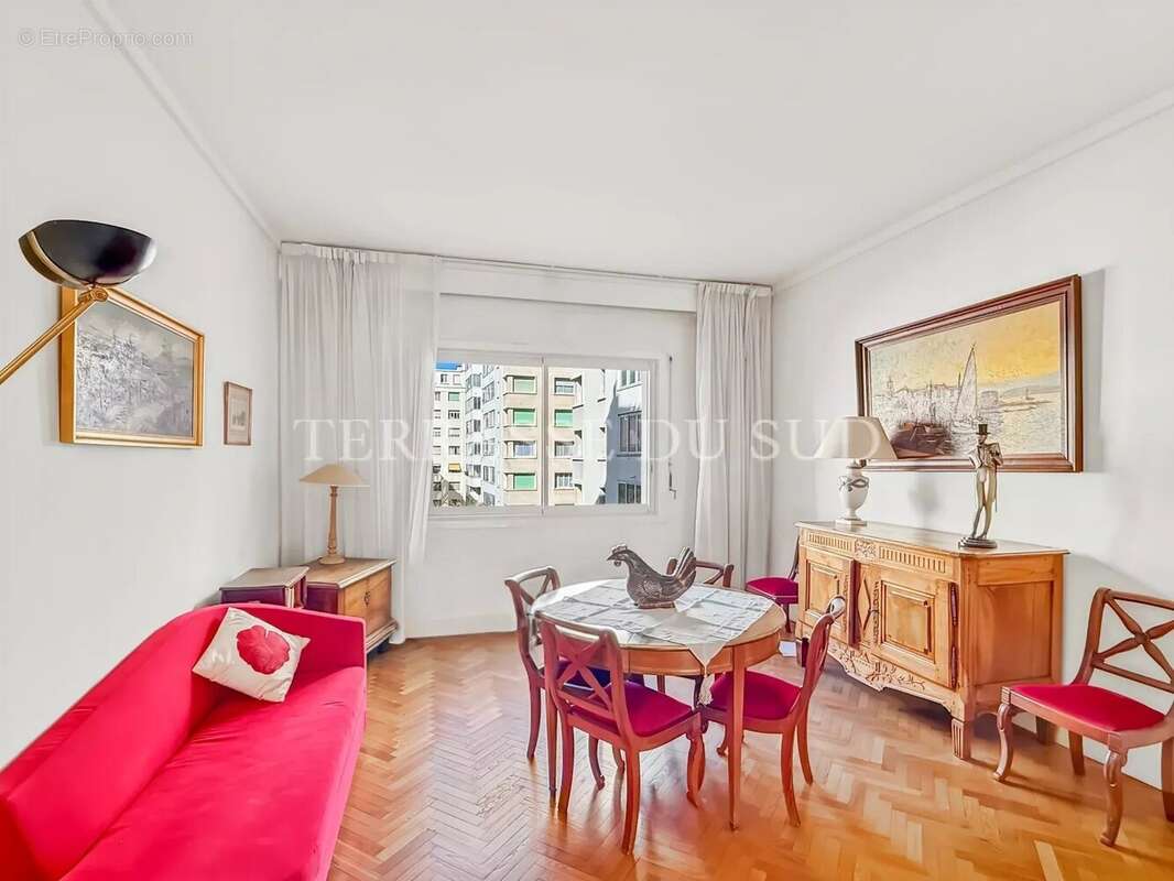 Appartement à MARSEILLE-8E